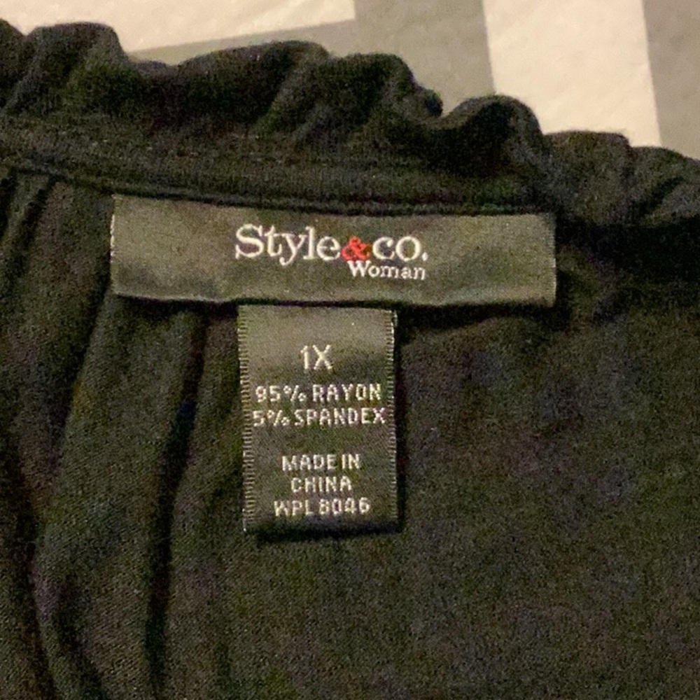 Style and Co woman  top